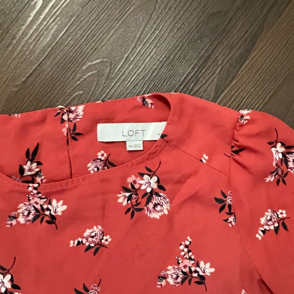 LOFT blouse - Picture 2 of 3